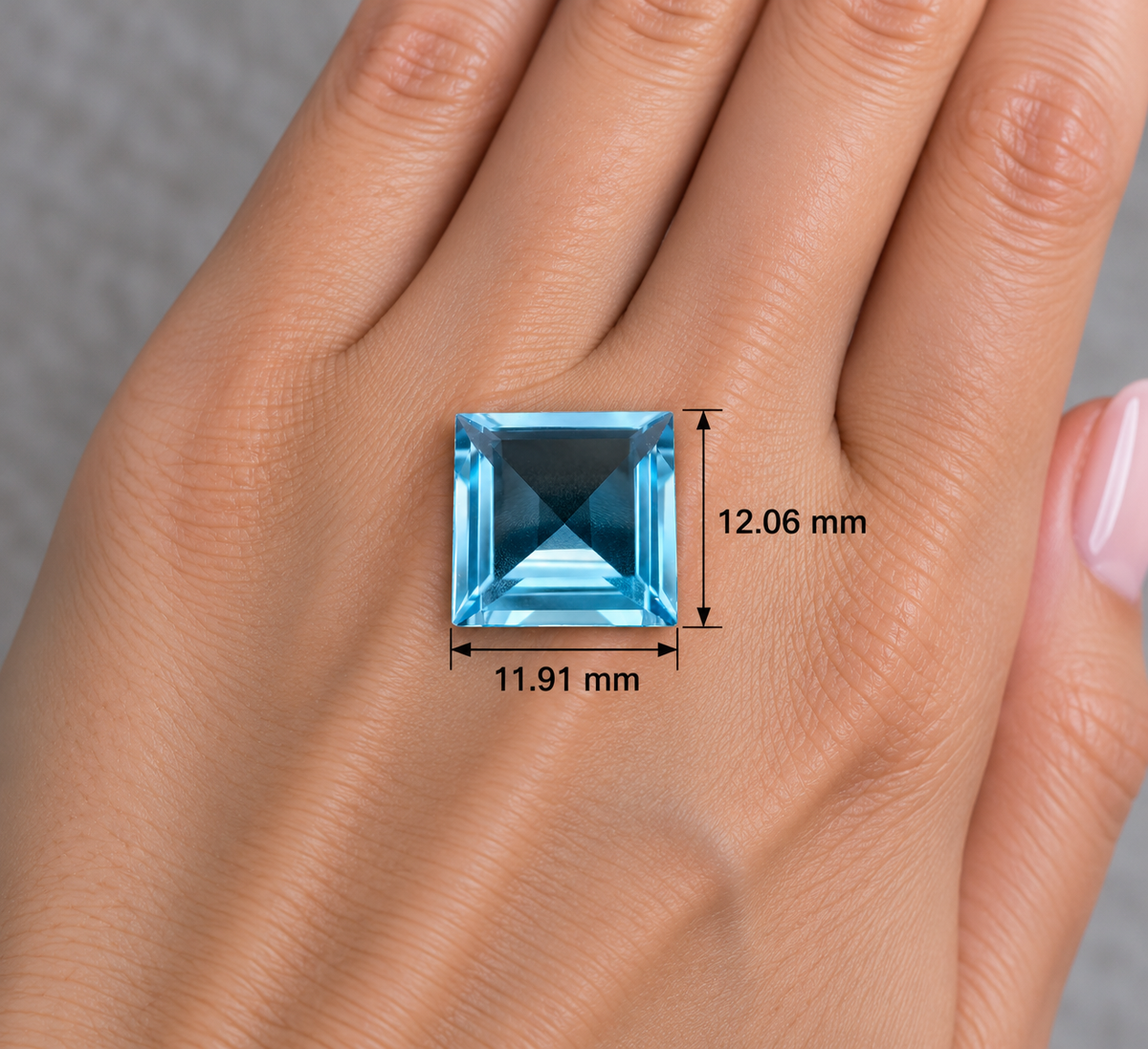 Topazio Sky Naturale Carrè 7.55ct – Pietra Preziosa Azzurra per Gioielleria