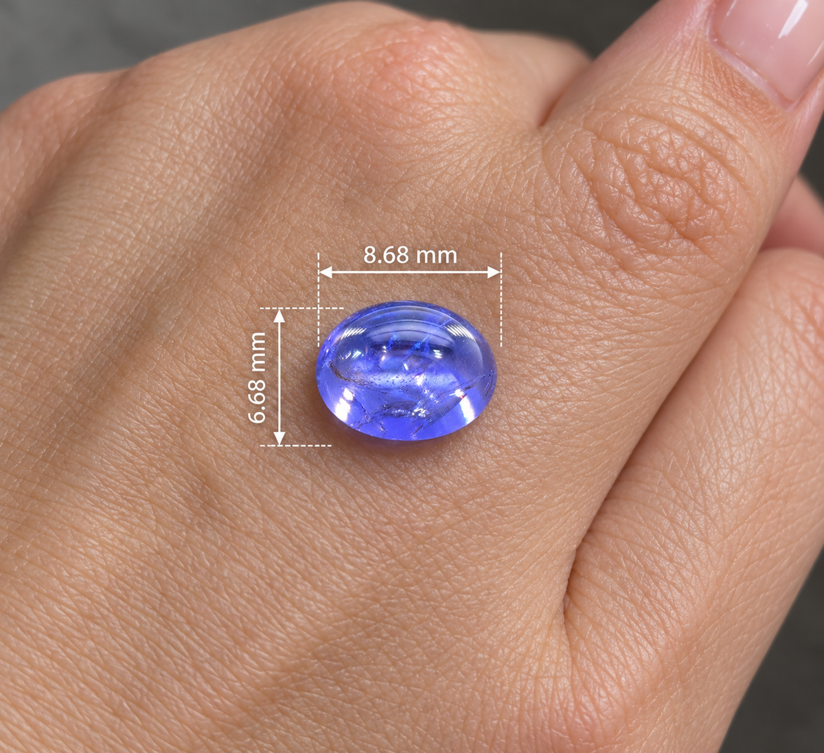 Tanzanite Naturale Ovale Cabochon 2.20ct – Gemma Rara Viola per Alta Gioielleria