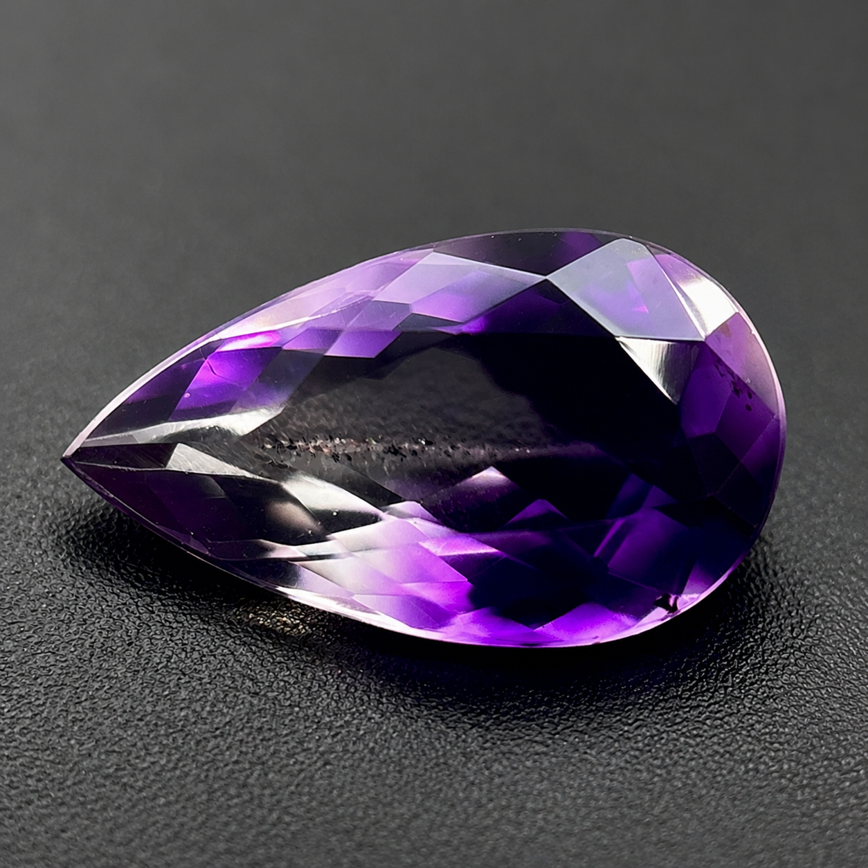 Ametista Bicolore Naturale Goccia 1.80ct – Pietra Preziosa per Gioielleria