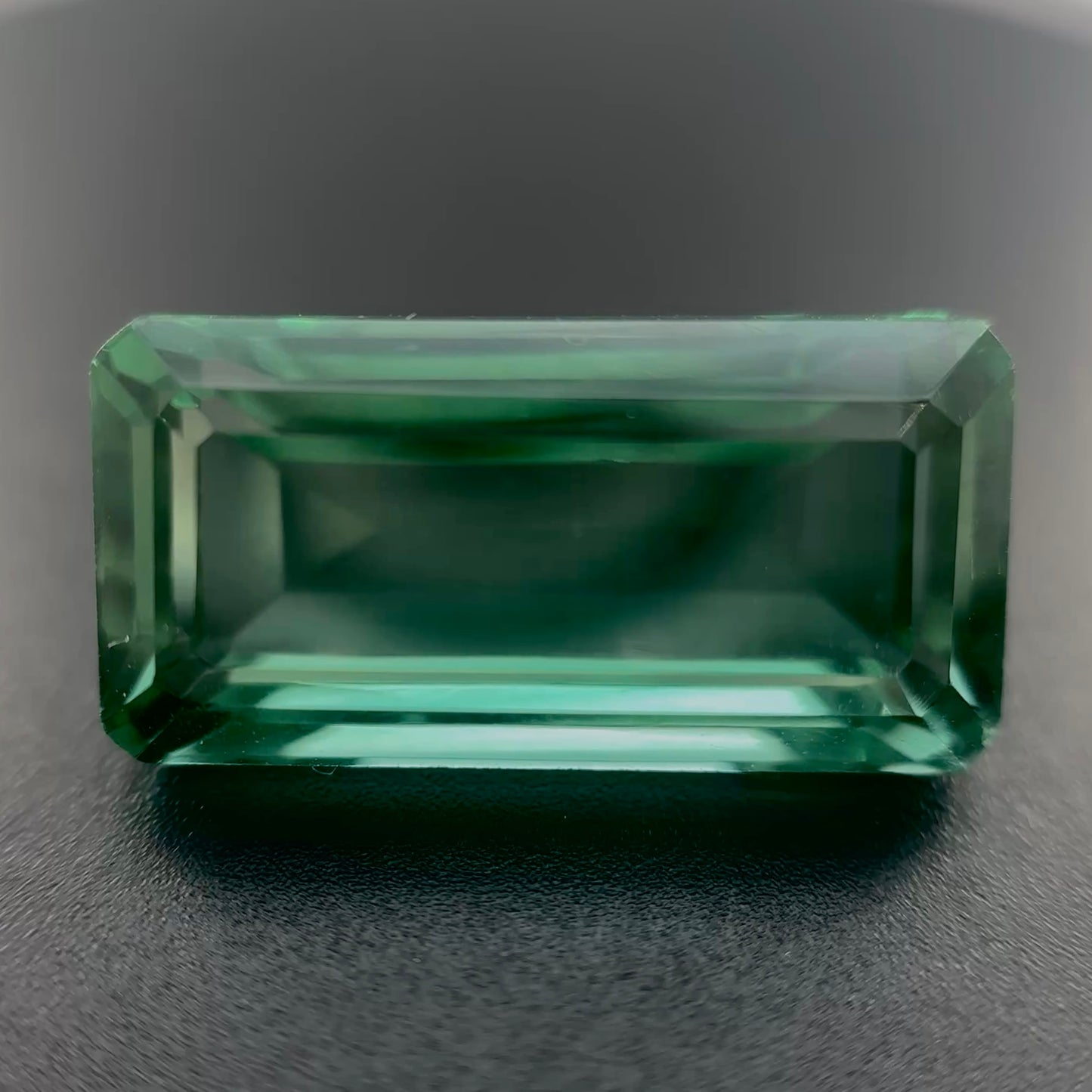 Quarzo Verde Naturale Ottagono 10.15ct – Pietra Semipreziosa per Gioielleria