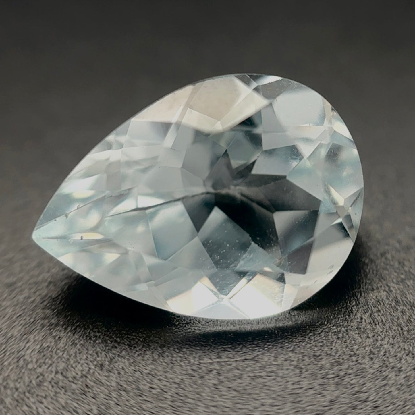 Topazio Bianco Naturale Goccia 6.10ct – Pietra Preziosa per Gioielleria