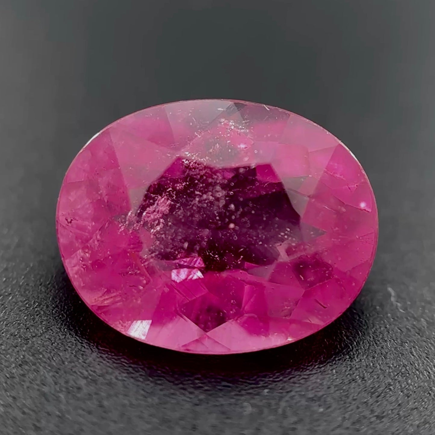 Tormalina Rosa Ovale 2.70ct – Pietra Preziosa per Gioielleria