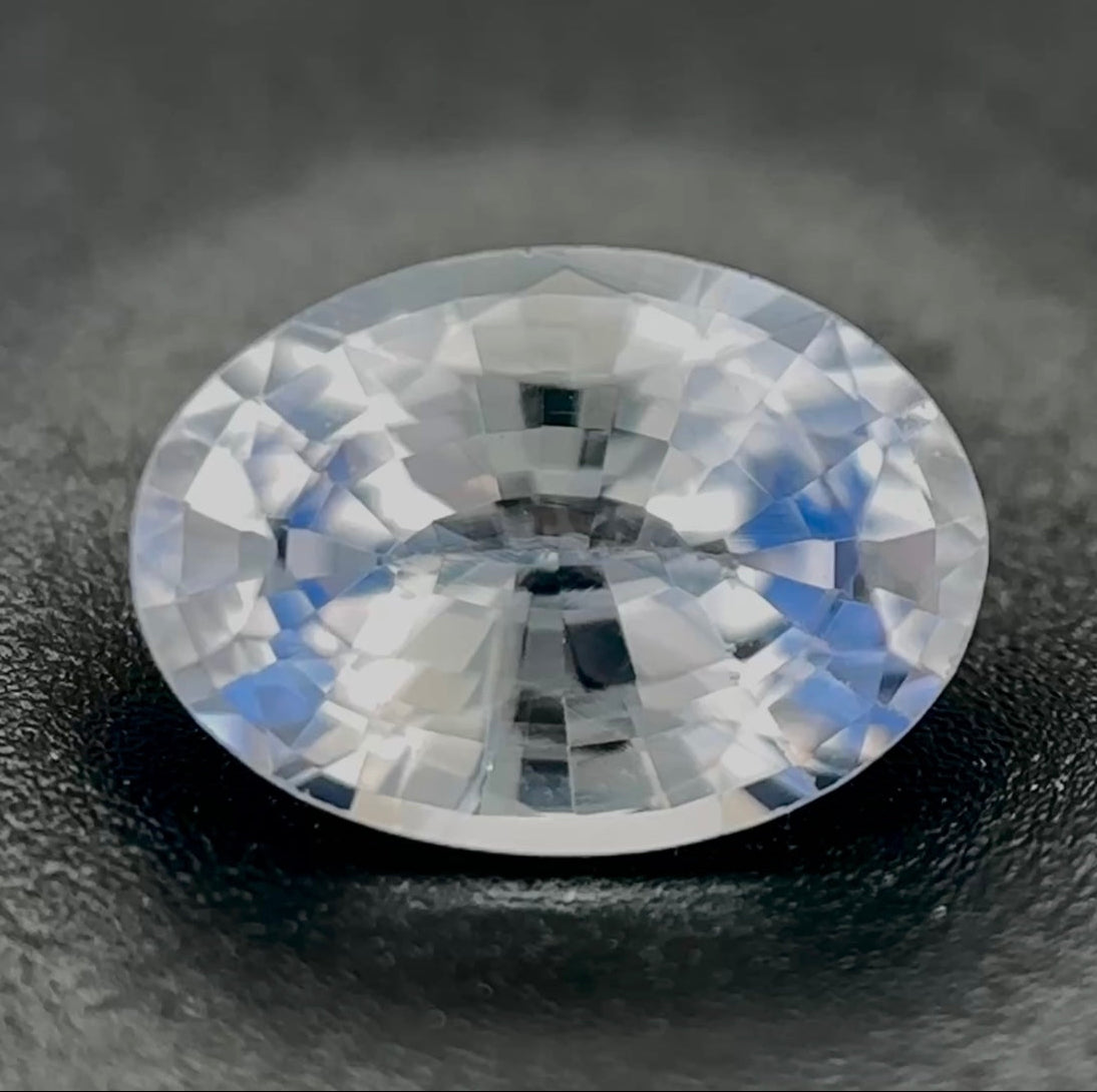 Zaffiro Ceylon Naturale Ovale 0.95ct – Pietra Preziosa per Alta Gioielleria