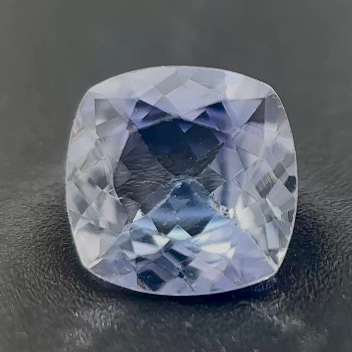 Tanzanite Naturale Unheat Cushion 0.80ct – Gemma Non Trattata per Gioielleria