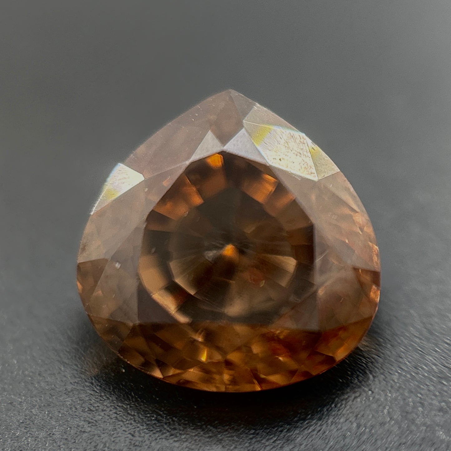 Zircone Naturale Goccia 5.00ct – Pietra Preziosa per Gioielleria