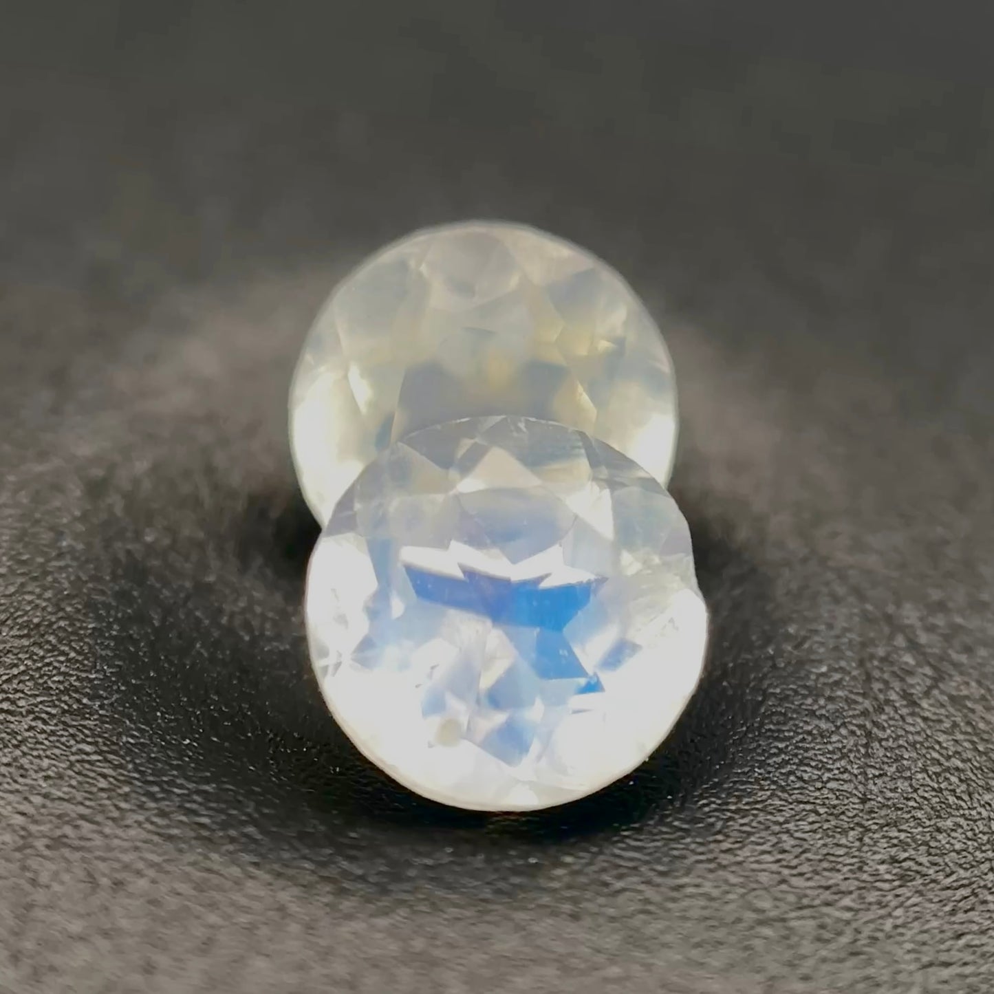MOONSTONE 🤍 CT 0.95