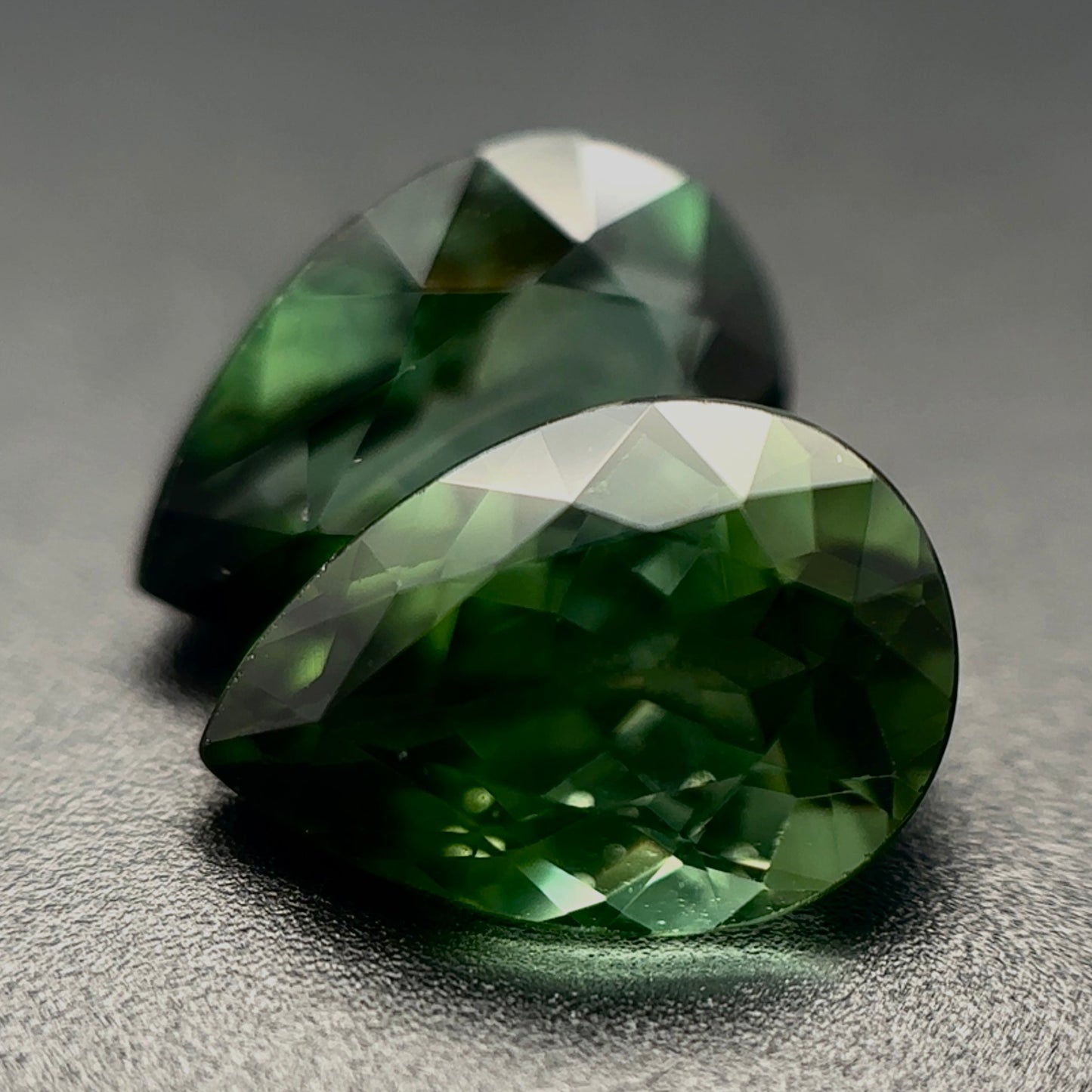 Tormalina Verde Gocce 4.05ct – Pietra Preziosa per Gioielleria