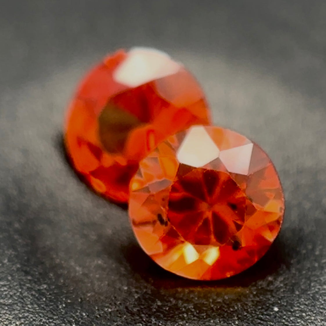 Zaffiro Orange Naturale Tondi 0.60ct – Pietra Preziosa per Alta Gioielleria