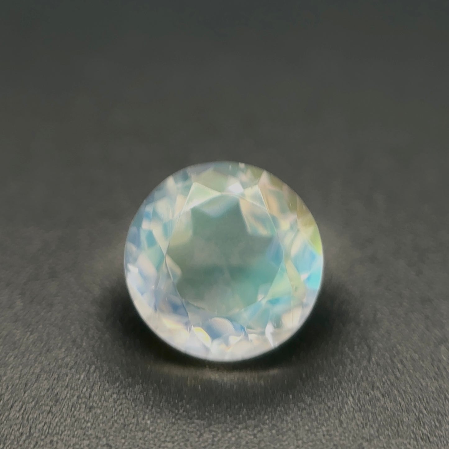 MOONSTONE 🤍 CT 1.30