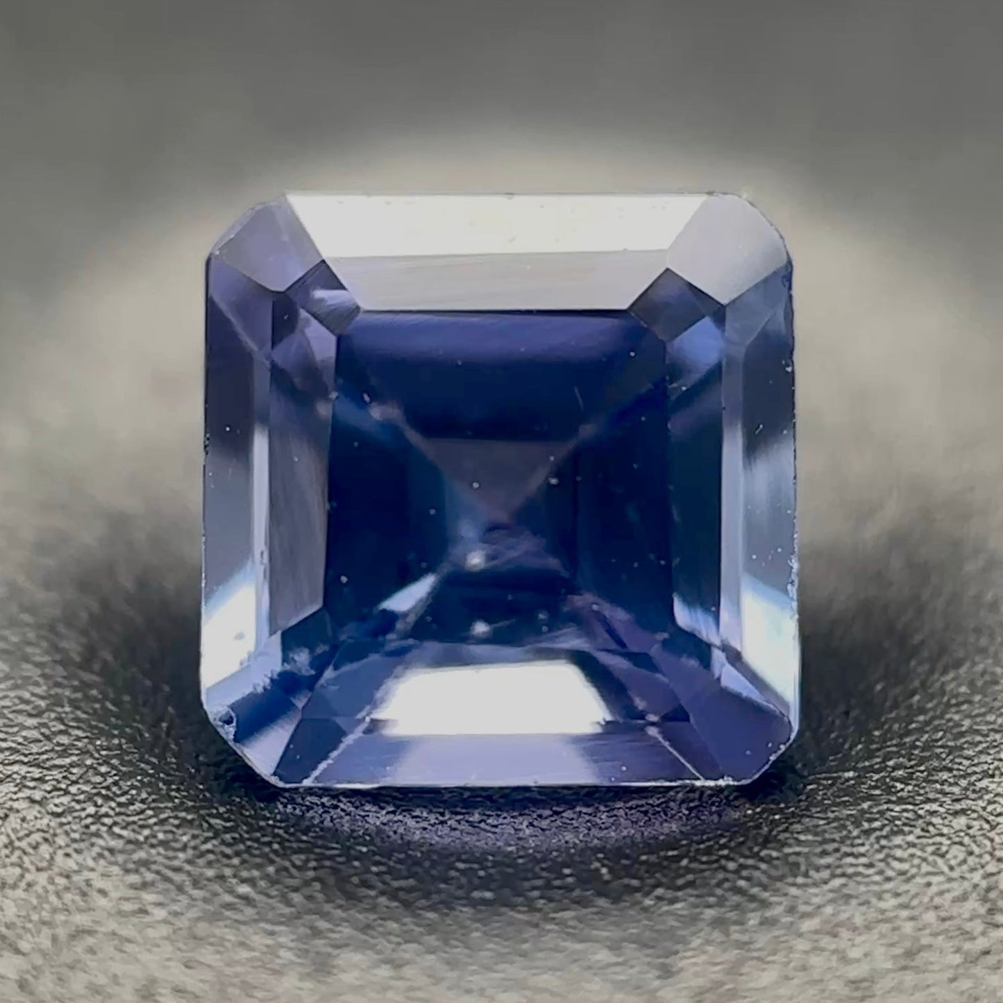 Tanzanite Naturale Ottagono 0.90ct – Gemma Rara Blu-Viola per Gioielleria
