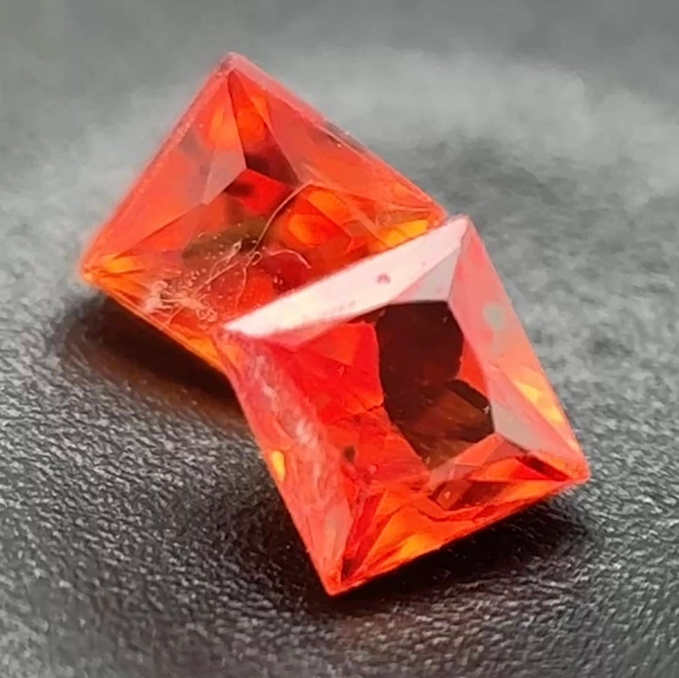 Zaffiro Orange Naturale Carrè 0.40ct – Pietra Preziosa per Alta Gioielleria