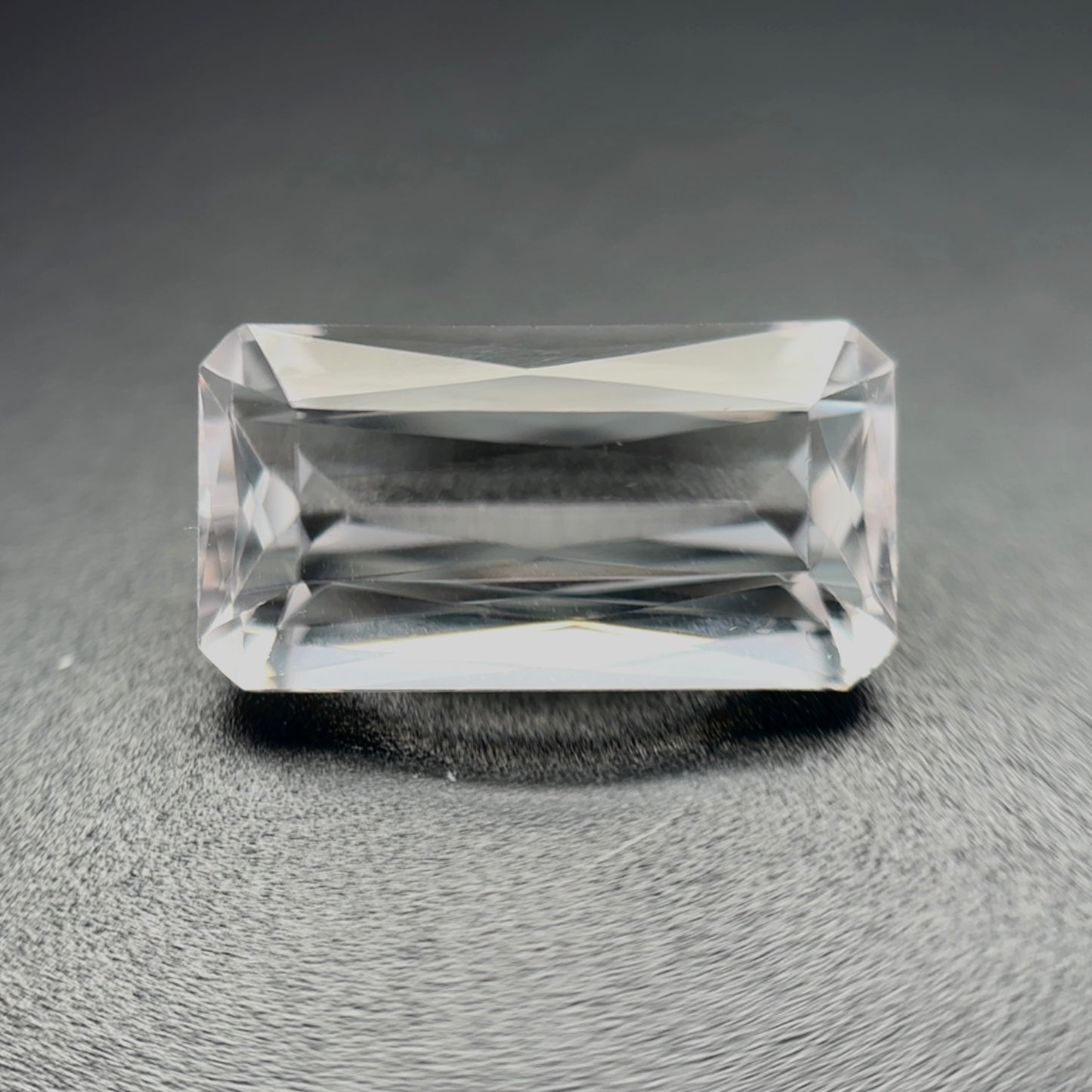 DANBURITE 🤍 CT 5.00