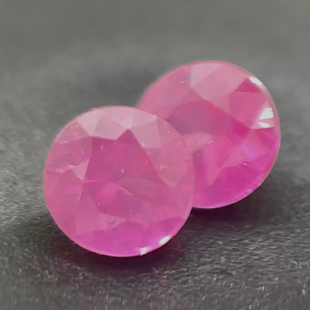 Zaffiro Hot Pink Naturale Tondi 0.40ct – Pietra Preziosa per Alta Gioielleria