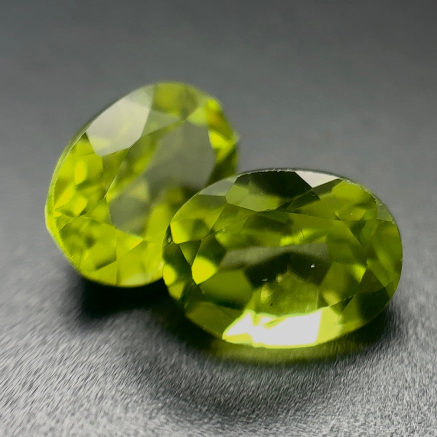 Peridot Naturale Ovali 3.25ct – Pietra Preziosa Verde per Gioielleria