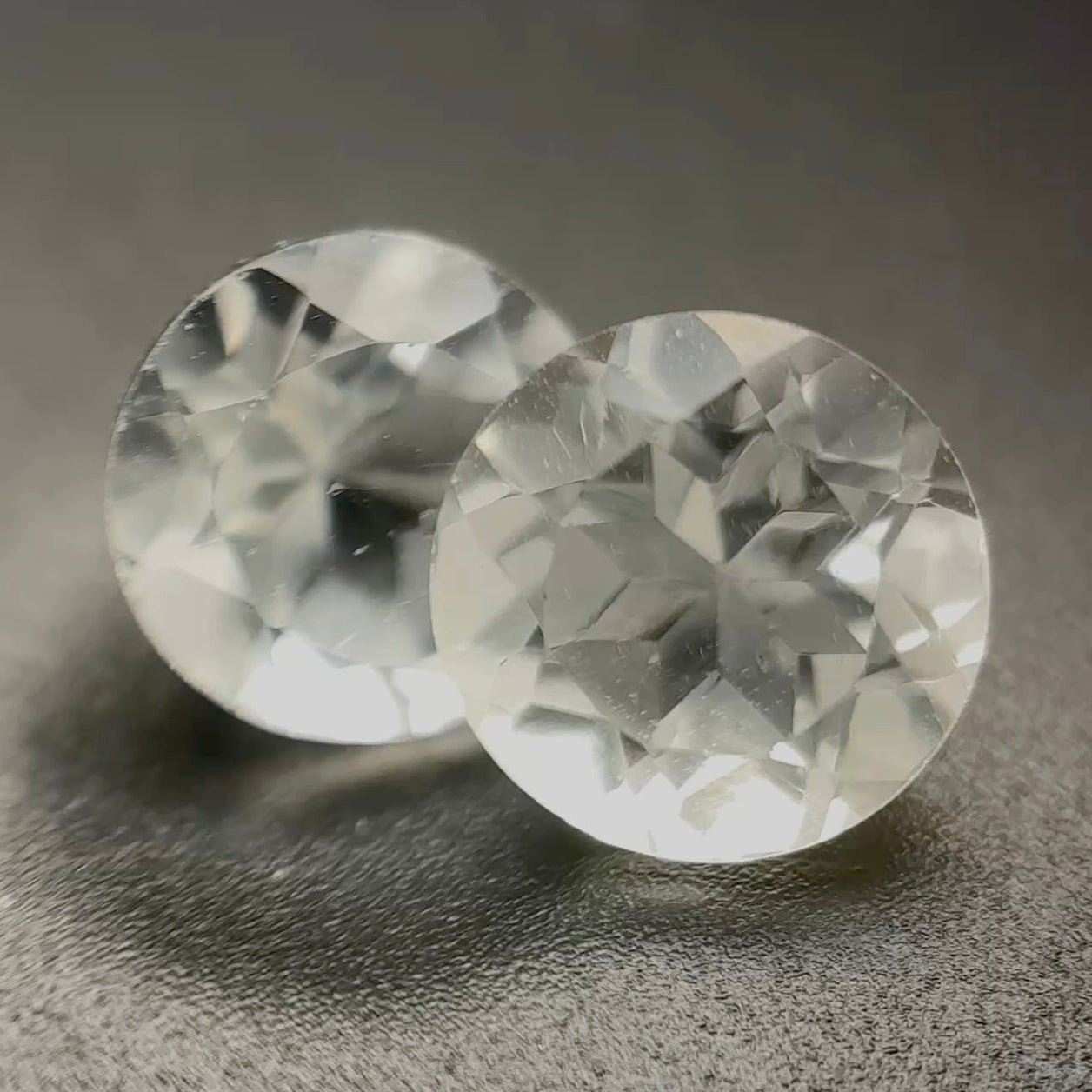 Topazio Bianco Naturale Tondi 3.30ct – Pietra Preziosa per Gioielleria