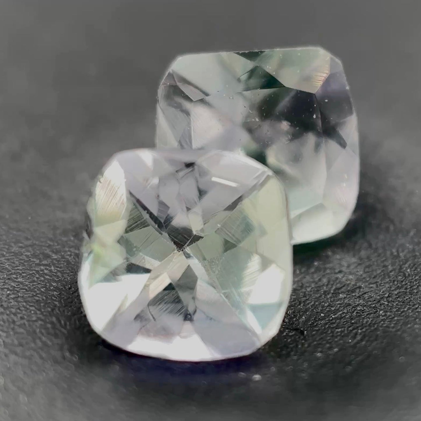 Tanzanite Naturale Unheat Cushion 0.90ct – Gemma Non Trattata per Gioielleria