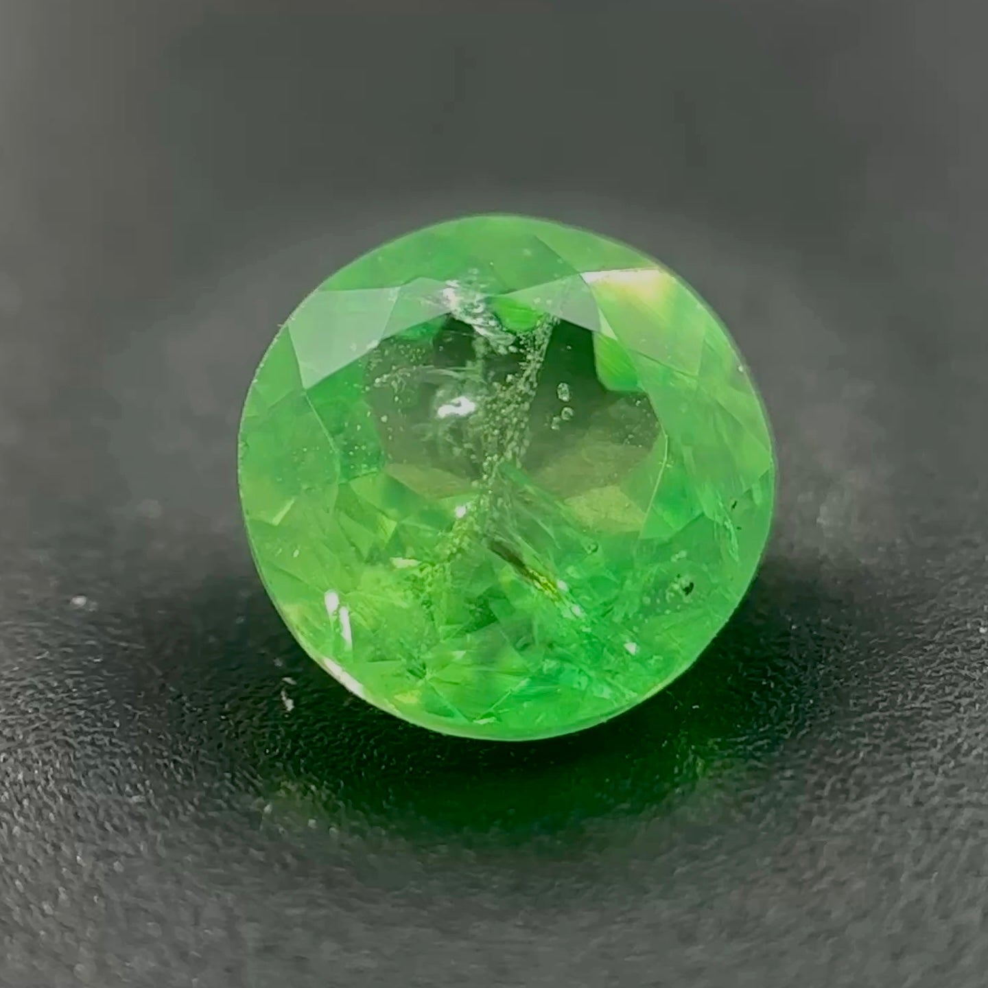 TSAVORITE π CT 0.90