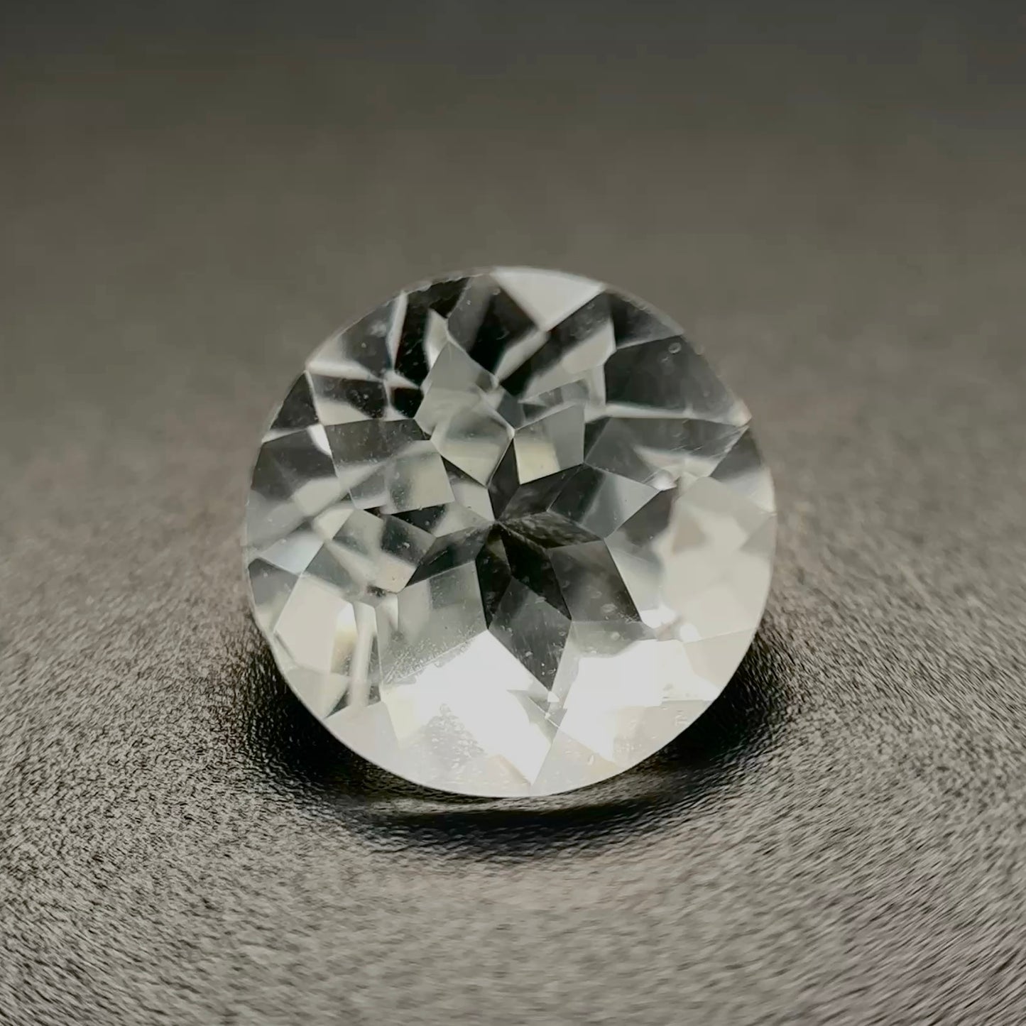 WHITE TOPAZ 🤍 CT 3.50