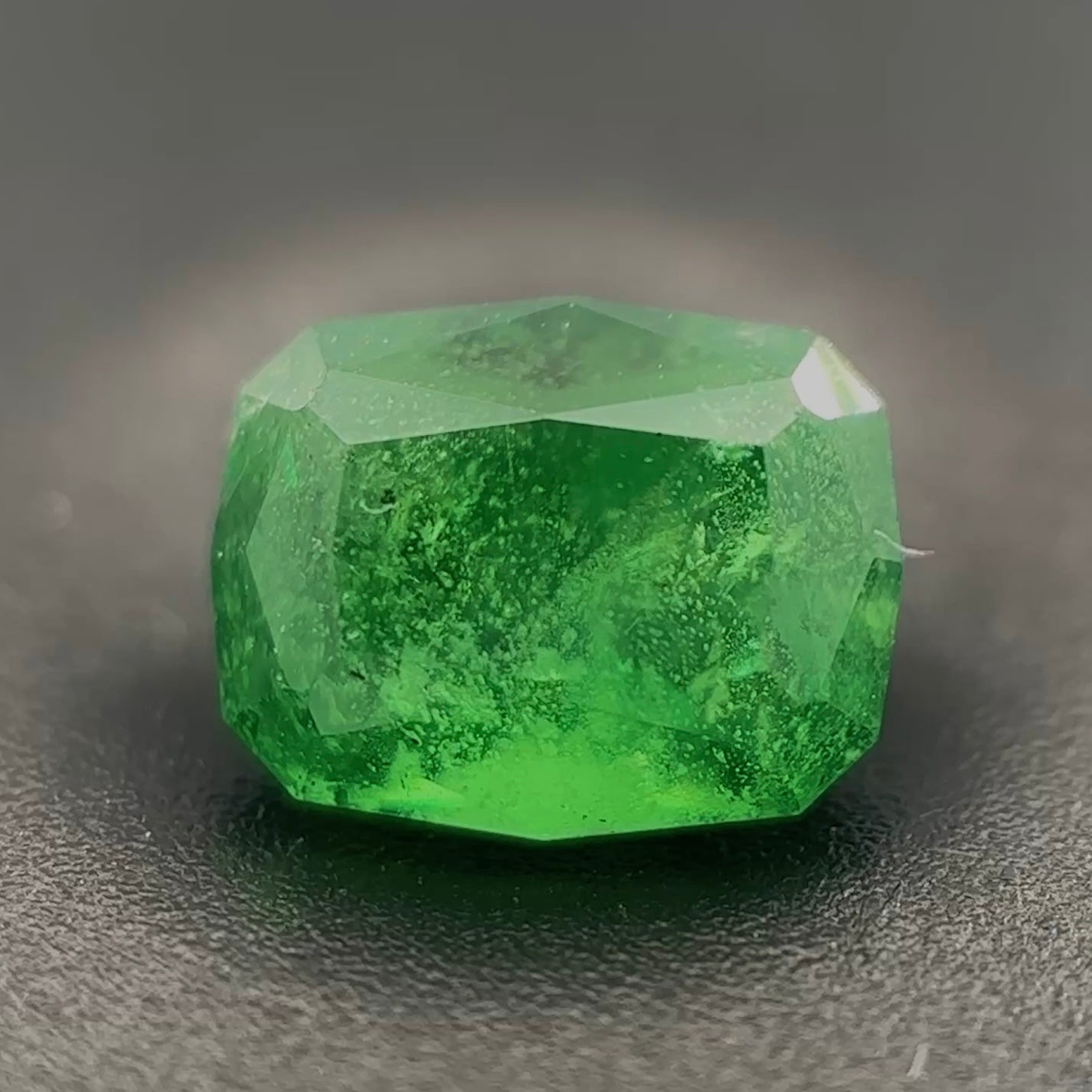 TSAVORITE π CT 1.00