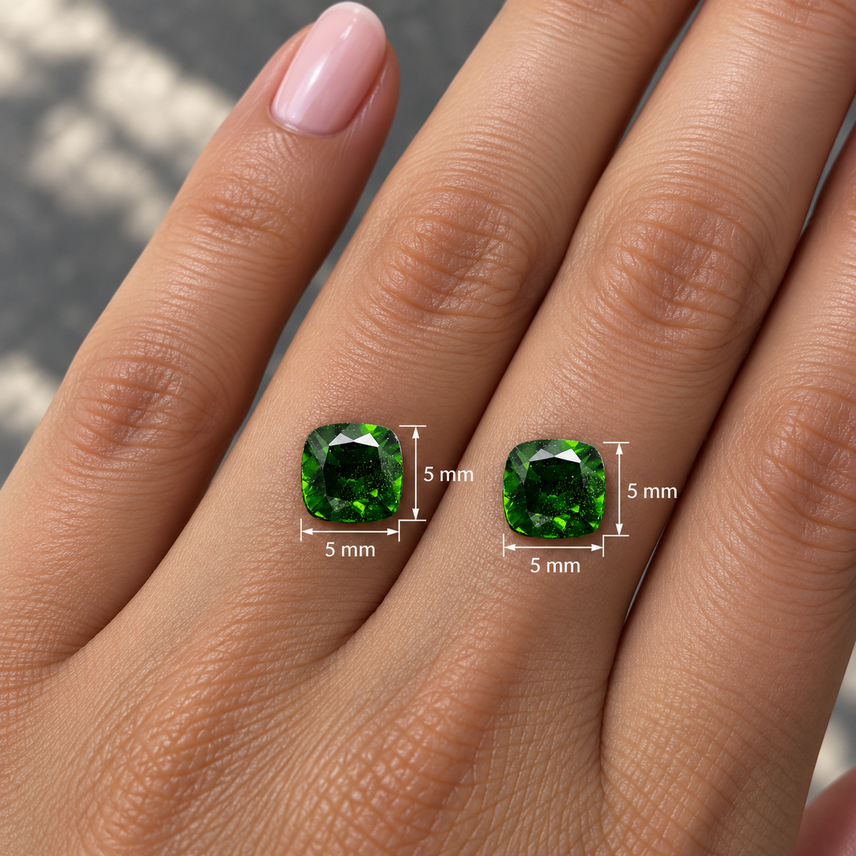 Cromodiopside Naturale Cushion 1.35ct – Gemma Verde Siberiana per Gioielleria
