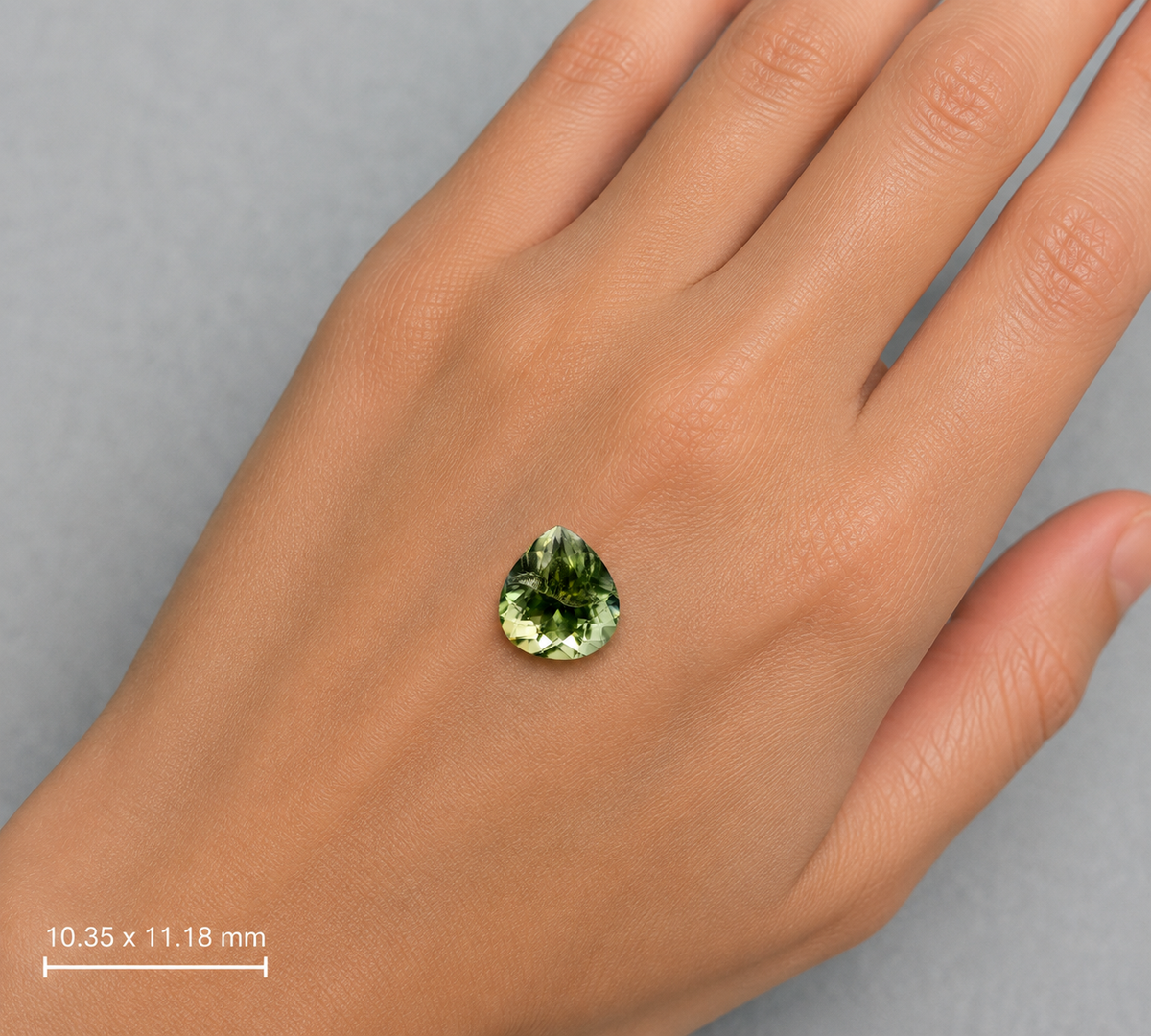 Apatite Naturale Goccia 4.95ct – Pietra Preziosa Verde per Gioielleria