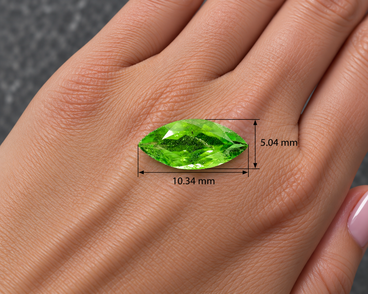Tsavorite Naturale Marquise 1.30ct – Gemma Rara Verde per Gioielleria