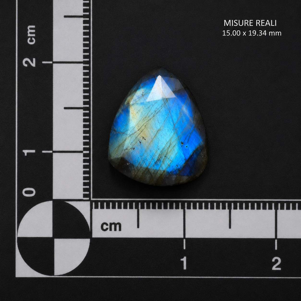 Labradorite Naturale Goccia 9.90ct – Pietra Semipreziosa Labradorescente per Gioielleria