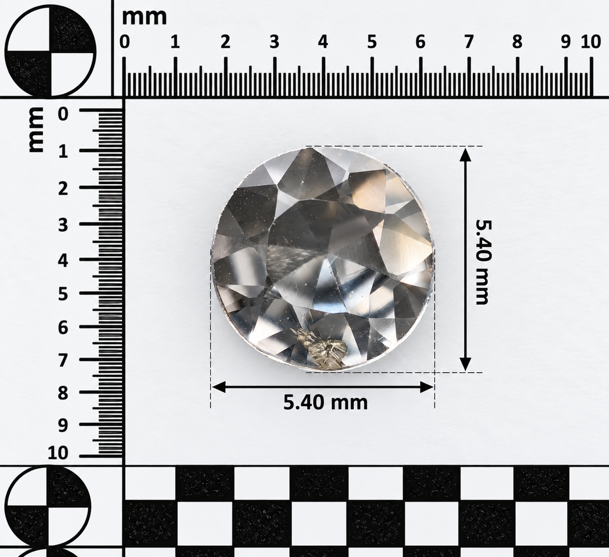 Spinello Grigio Naturale Tondo 0.55ct – Gemma Rara per Alta Gioielleria