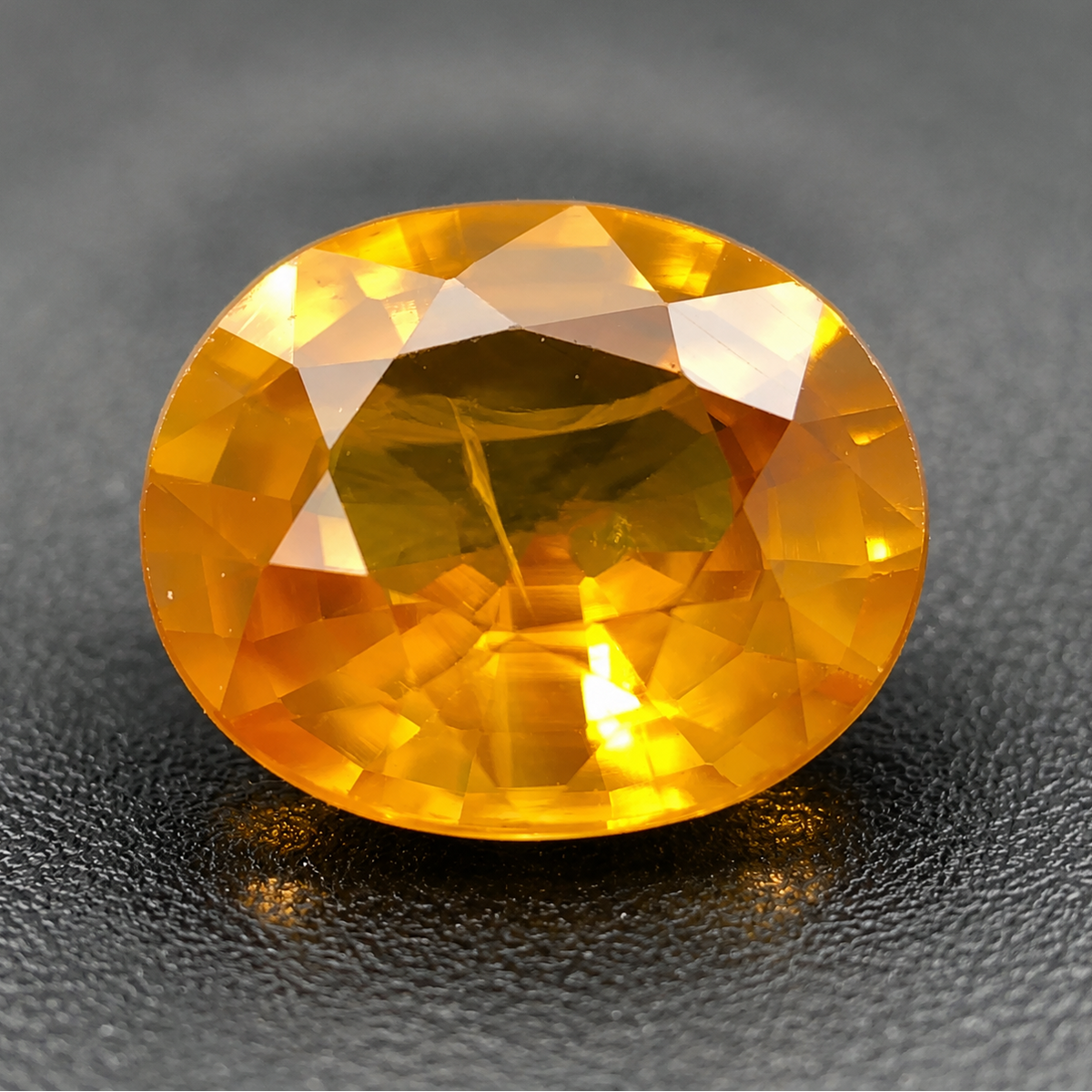 Zaffiro Giallo Naturale Ovale 0.80ct – Pietra Preziosa per Alta Gioielleria