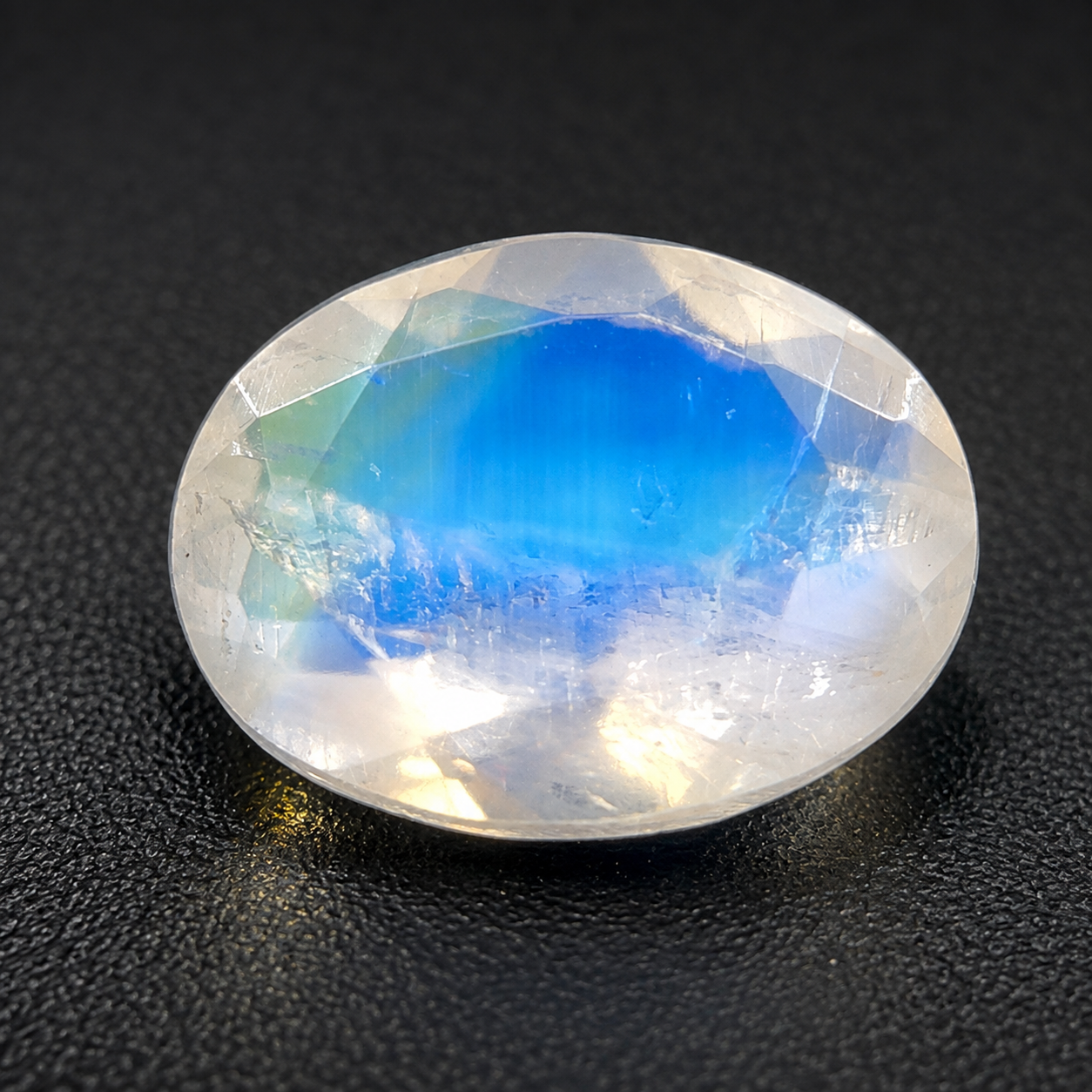 Moonstone Naturale Ovale 1.15ct – Pietra di Luna per Gioielleria
