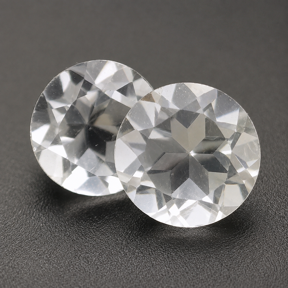 WHITE TOPAZ 🤍 CT 3.30