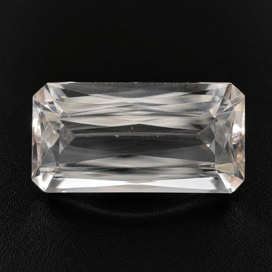 Danburite Naturale Ottagono 5.00ct – Gemma Rara per Gioielleria