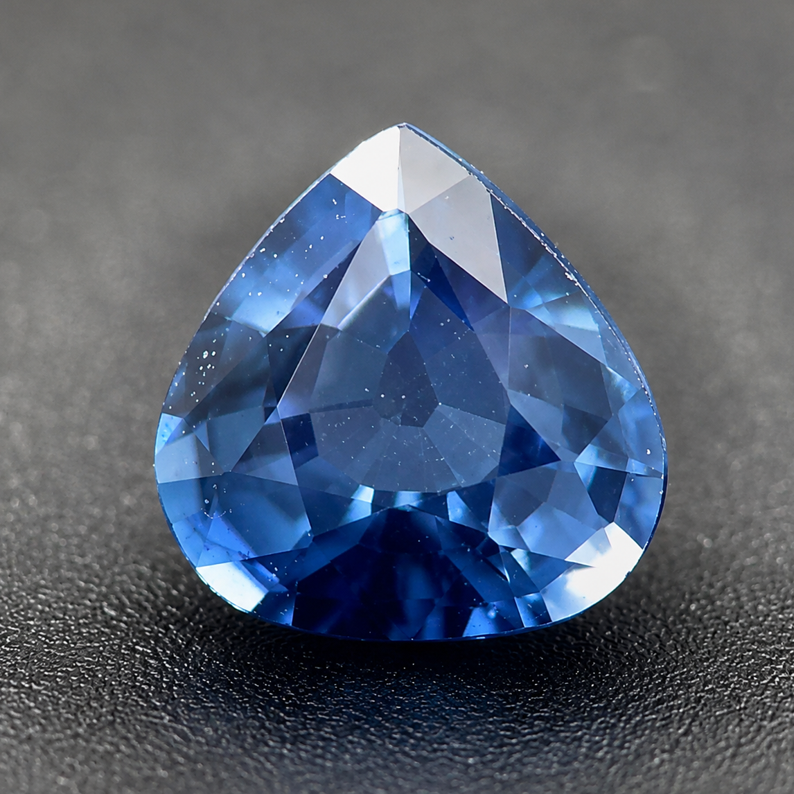 Zaffiro Blu Naturale Goccia 0.65ct – Pietra Preziosa per Alta Gioielleria