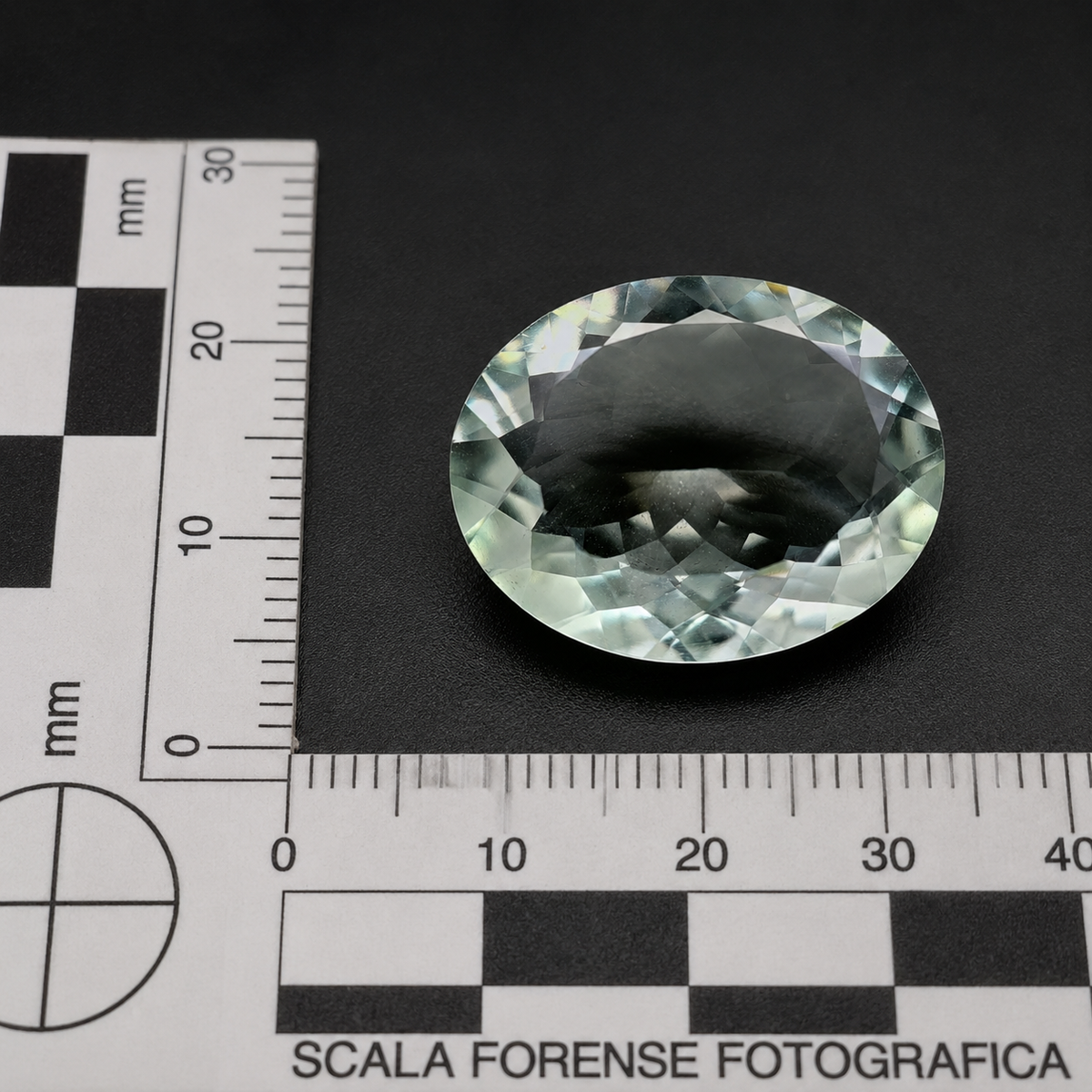 Praseolite Naturale Ovale 26.90ct – Quarzo Verde per Gioielleria