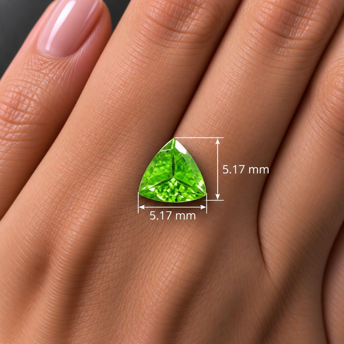 Tsavorite Naturale Trillion 0.50ct – Gemma Rara Verde per Gioielleria