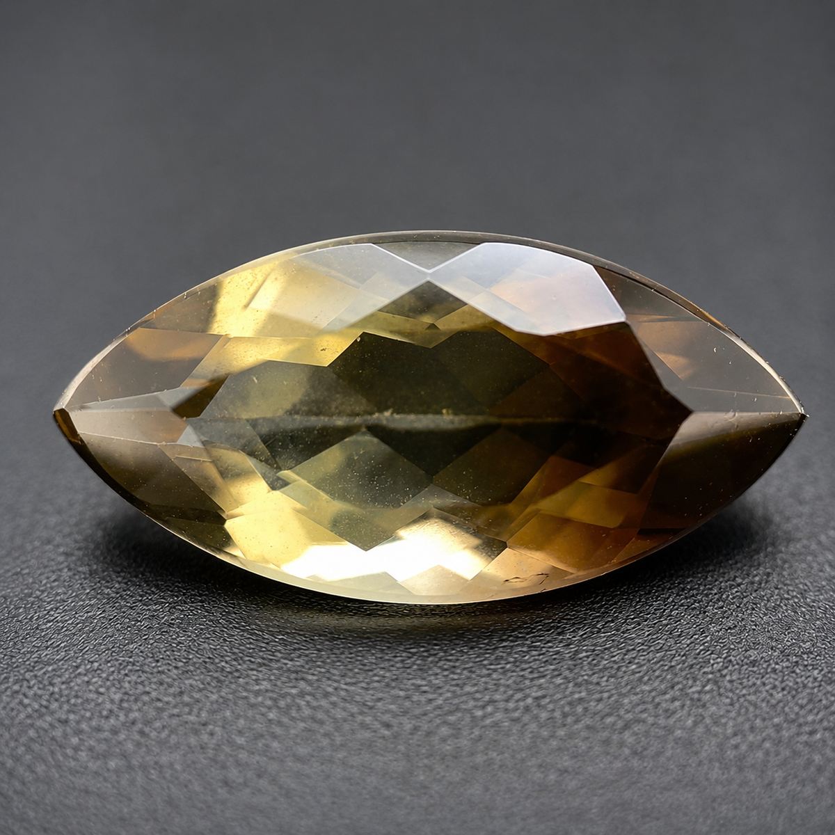 TWO-TONE QUARTZ 🤍🤎 CT 7.75