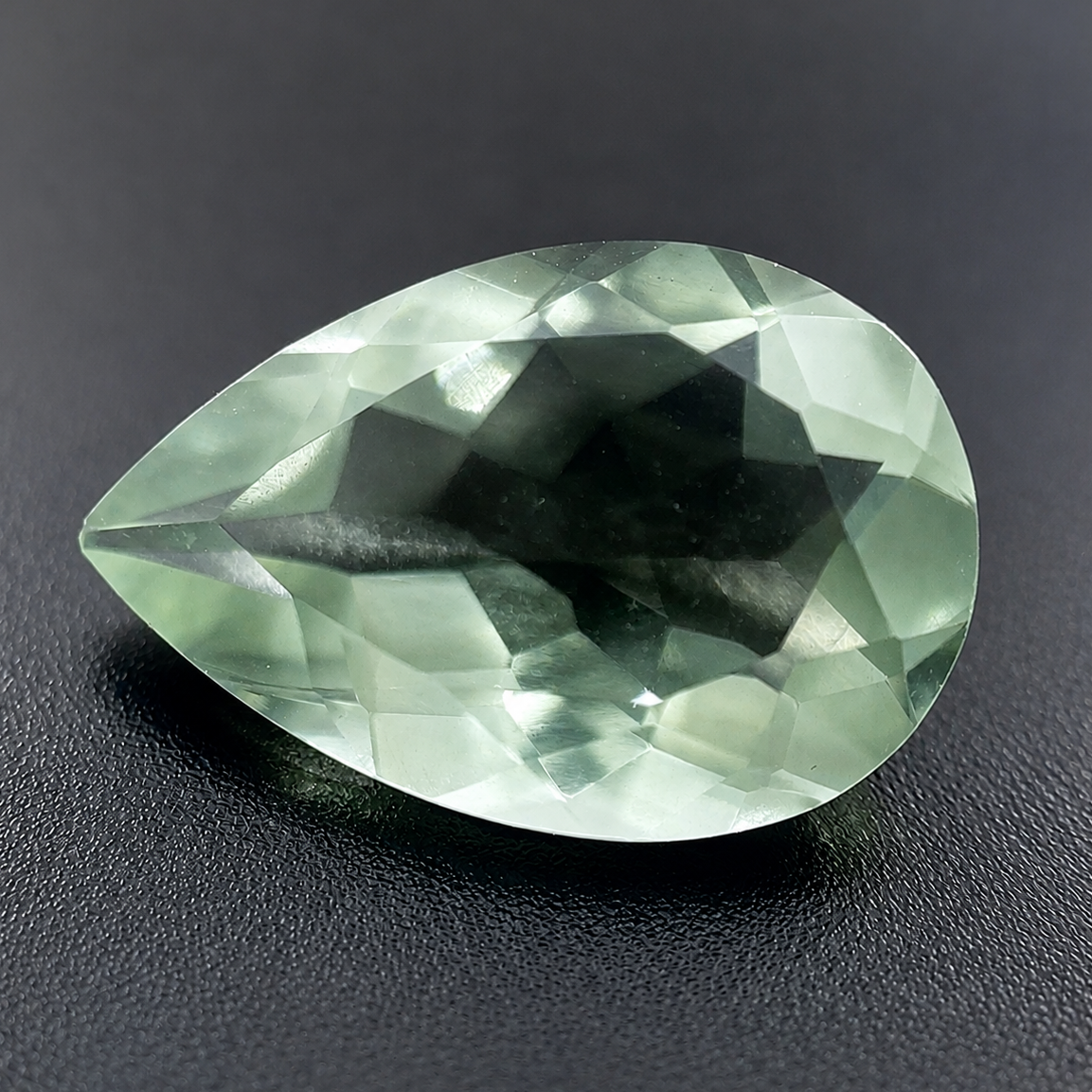 Praseolite Naturale Goccia 4.90ct – Quarzo Verde per Gioielleria