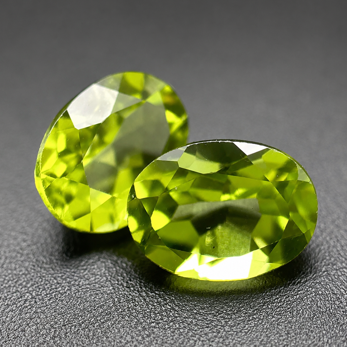 Peridot Naturale Ovali 3.25ct – Pietra Preziosa Verde per Gioielleria