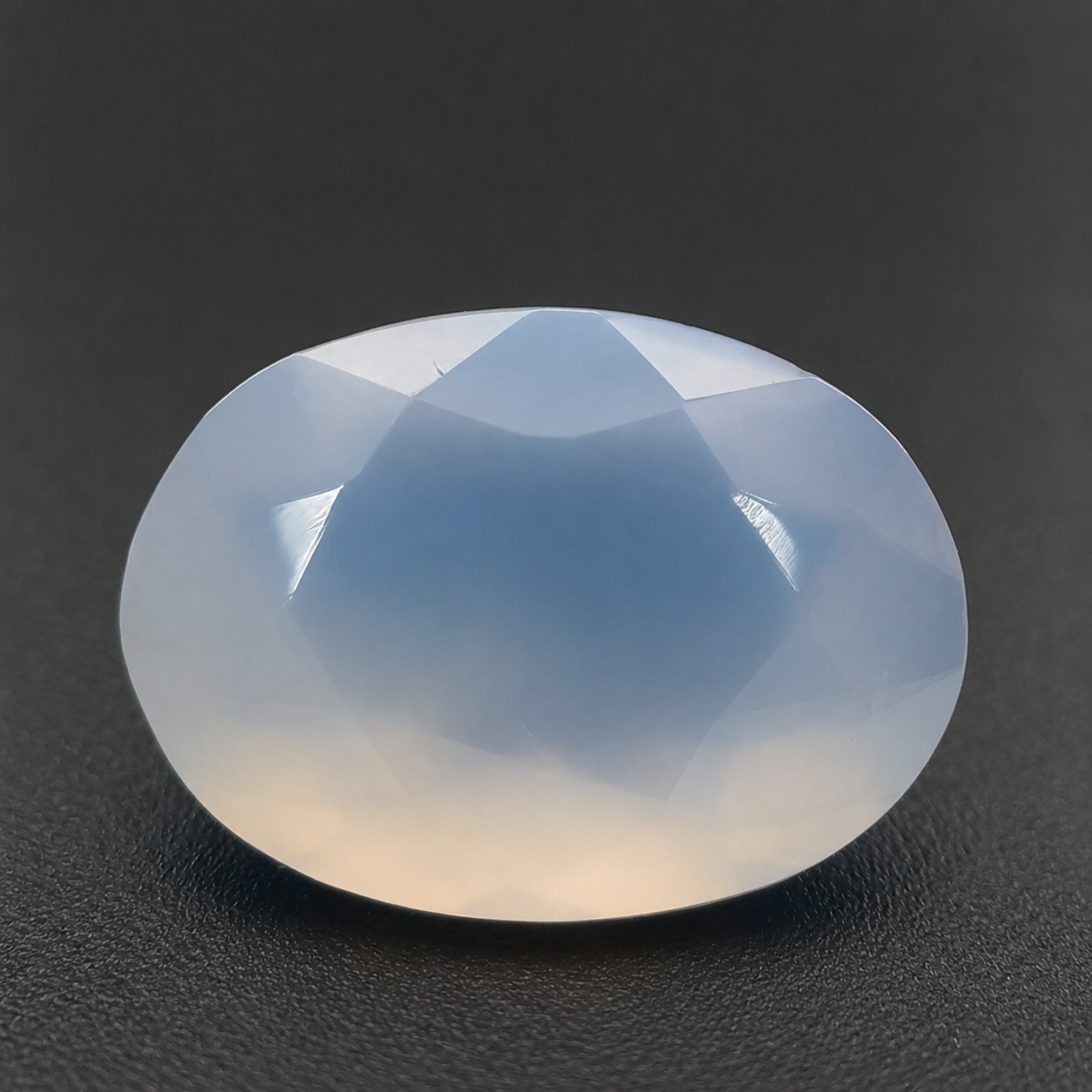 Calcedonio Naturale Ovale 5.35ct – Pietra Semipreziosa per Gioielleria
