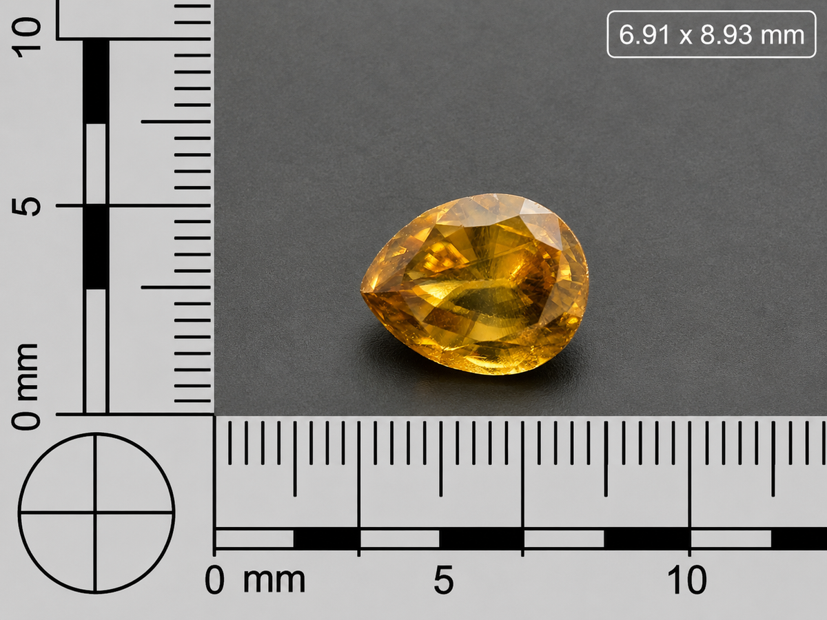 Sphene Naturale Goccia 2.55ct – Gemma Rara Dispersione Fuoco per Gioielleria