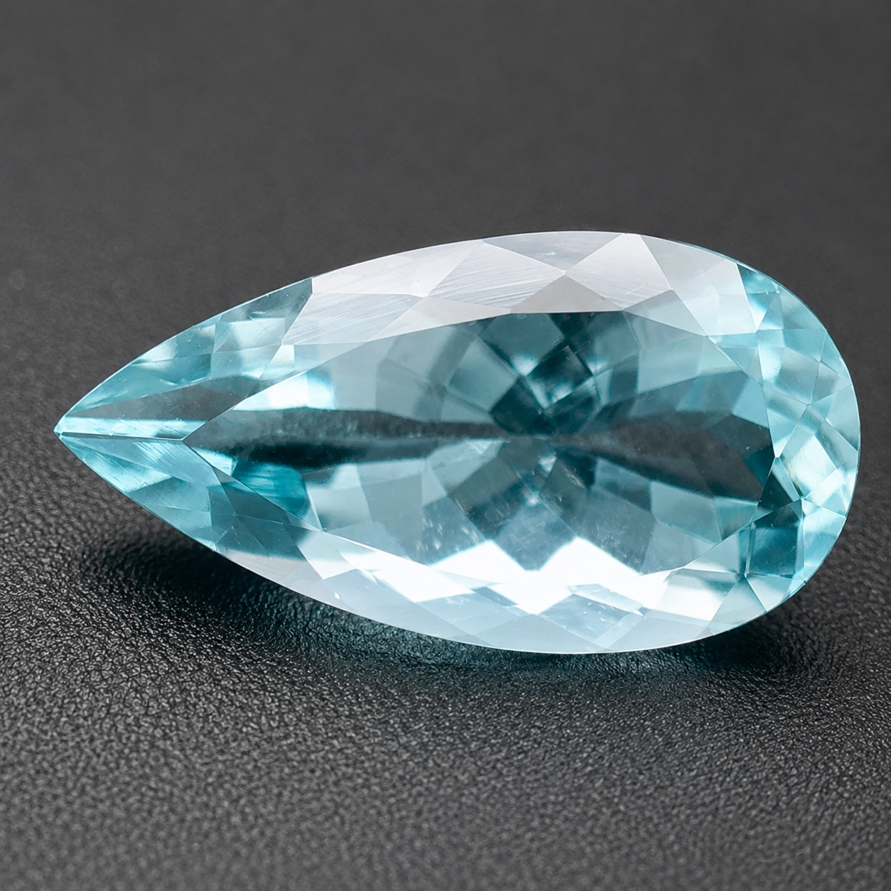 Acquamarina Naturale Goccia 3.80ct – Pietra Preziosa per Gioielleria