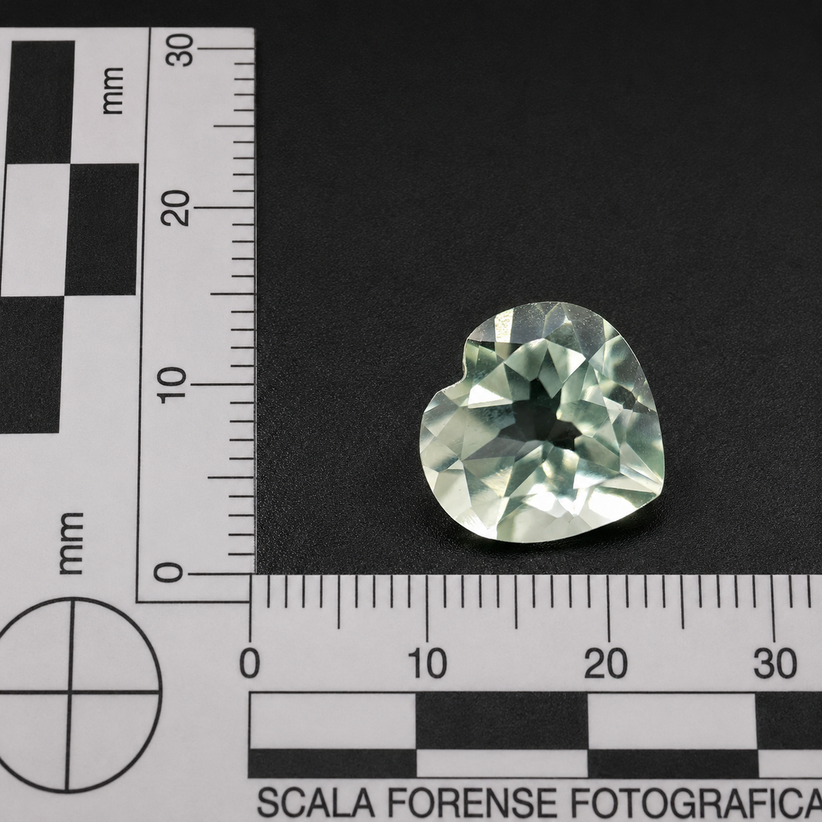 Praseolite Naturale Cuore 3.30ct – Quarzo Verde per Gioielleria