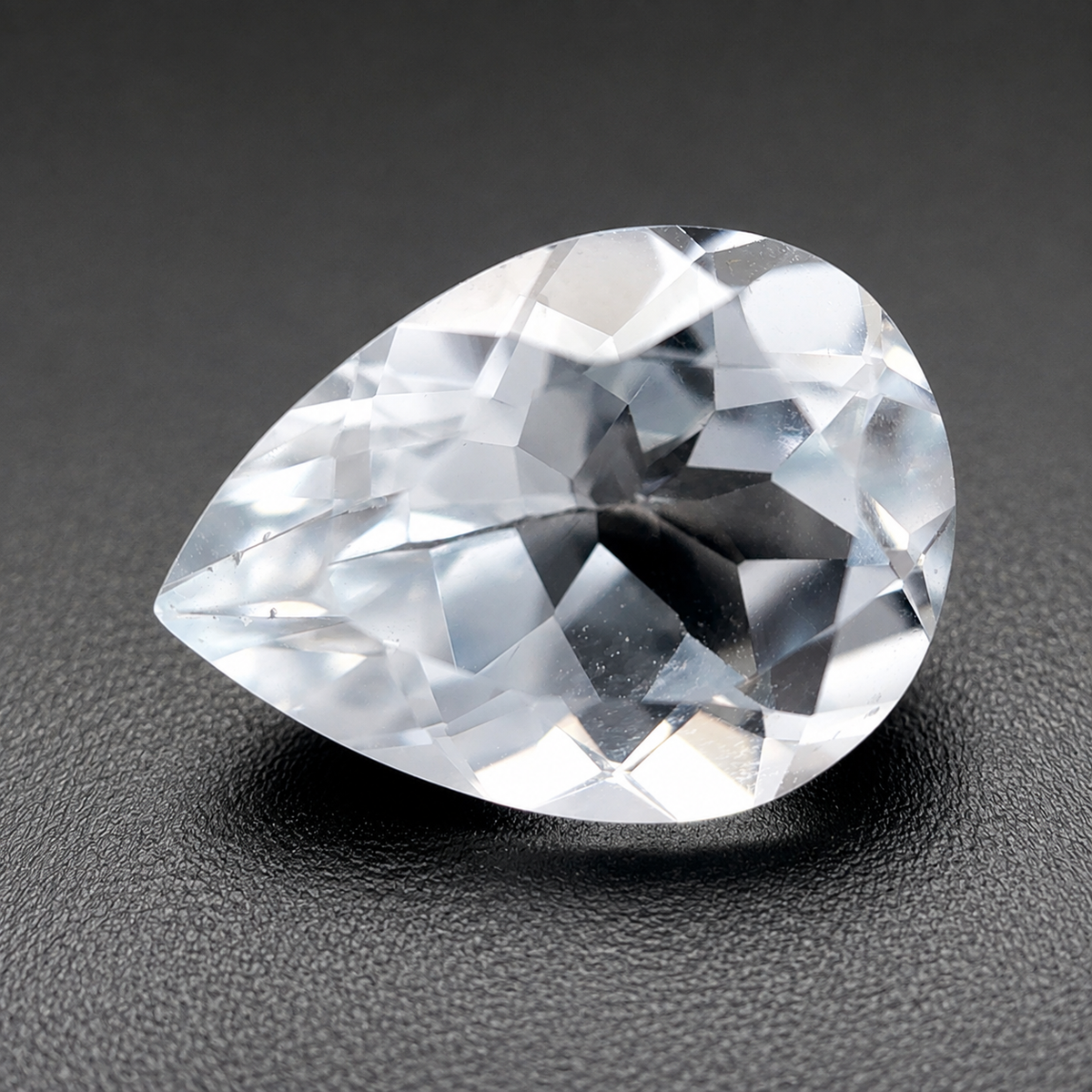 WHITE TOPAZ 🤍 CT 6.10