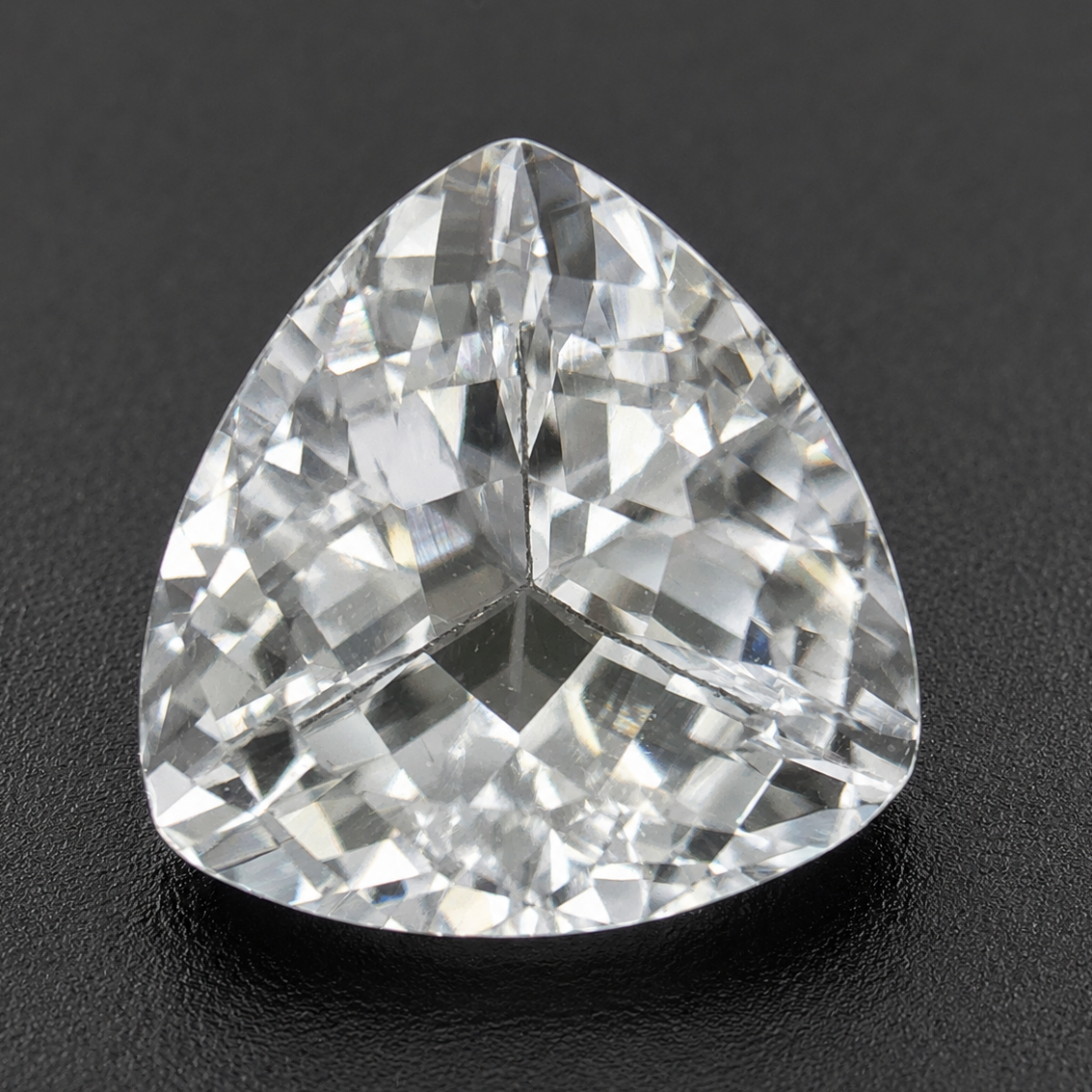 Goshenite Naturale Trillion 2.15ct – Berillo Incolore per Alta Gioielleria