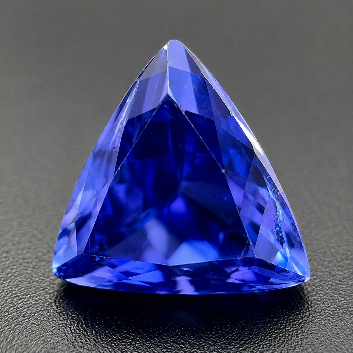 Tanzanite Trillion 5.50ct - Gemma Rara Viola per Alta Gioielleria