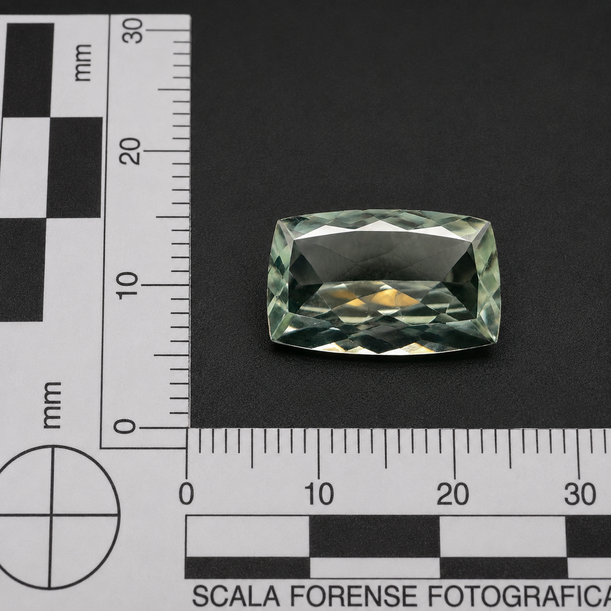 Praseolite Naturale Cushion 12.80ct – Quarzo Verde per Gioielleria