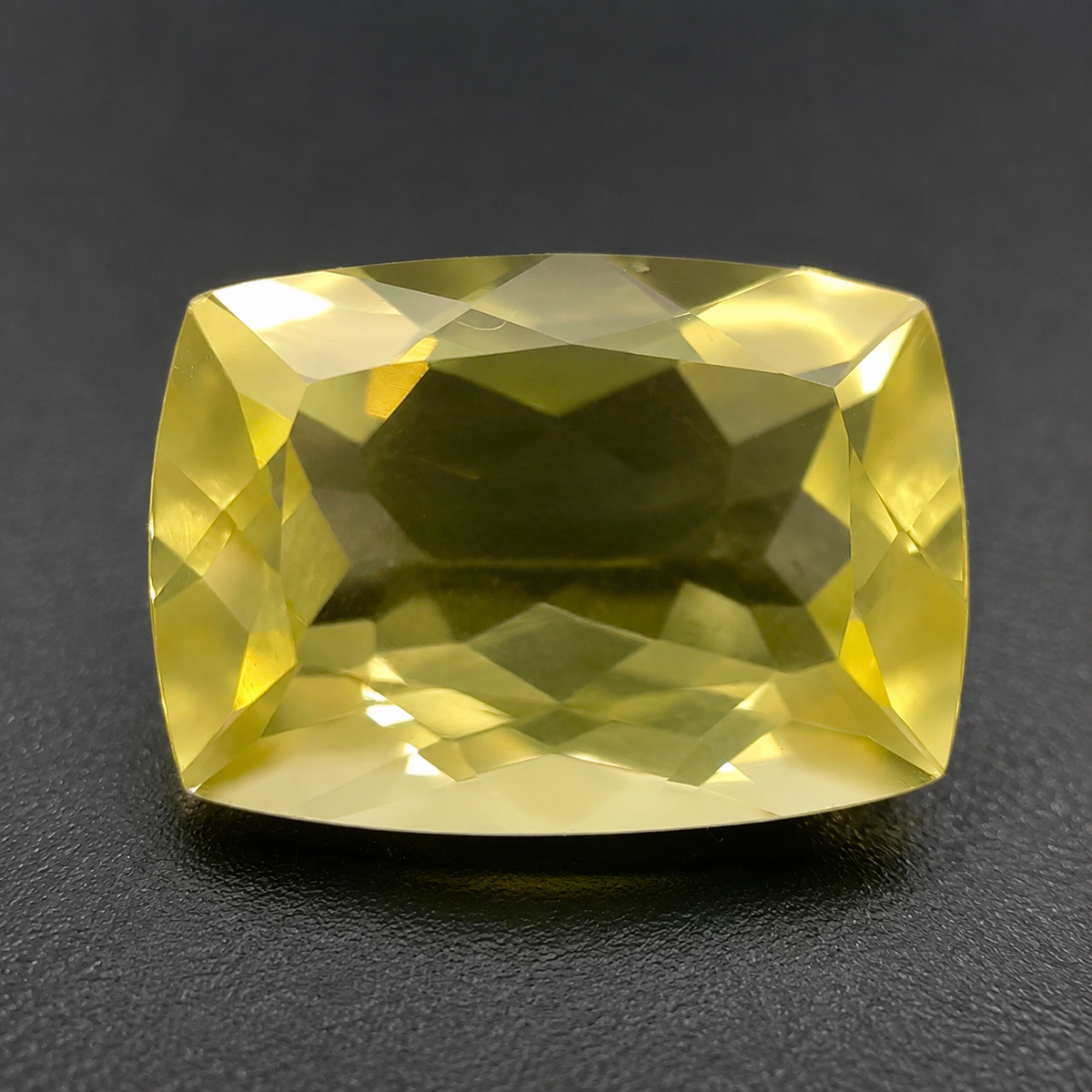 Quarzo Lemon Naturale Cushion 6.55ct – Pietra Semipreziosa Giallo Limone per Gioielleria