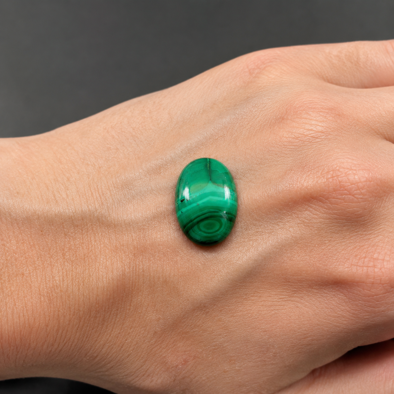 Malachite Naturale Ovale Cabochon 6.60ct – Pietra Semipreziosa Verde per Gioielleria