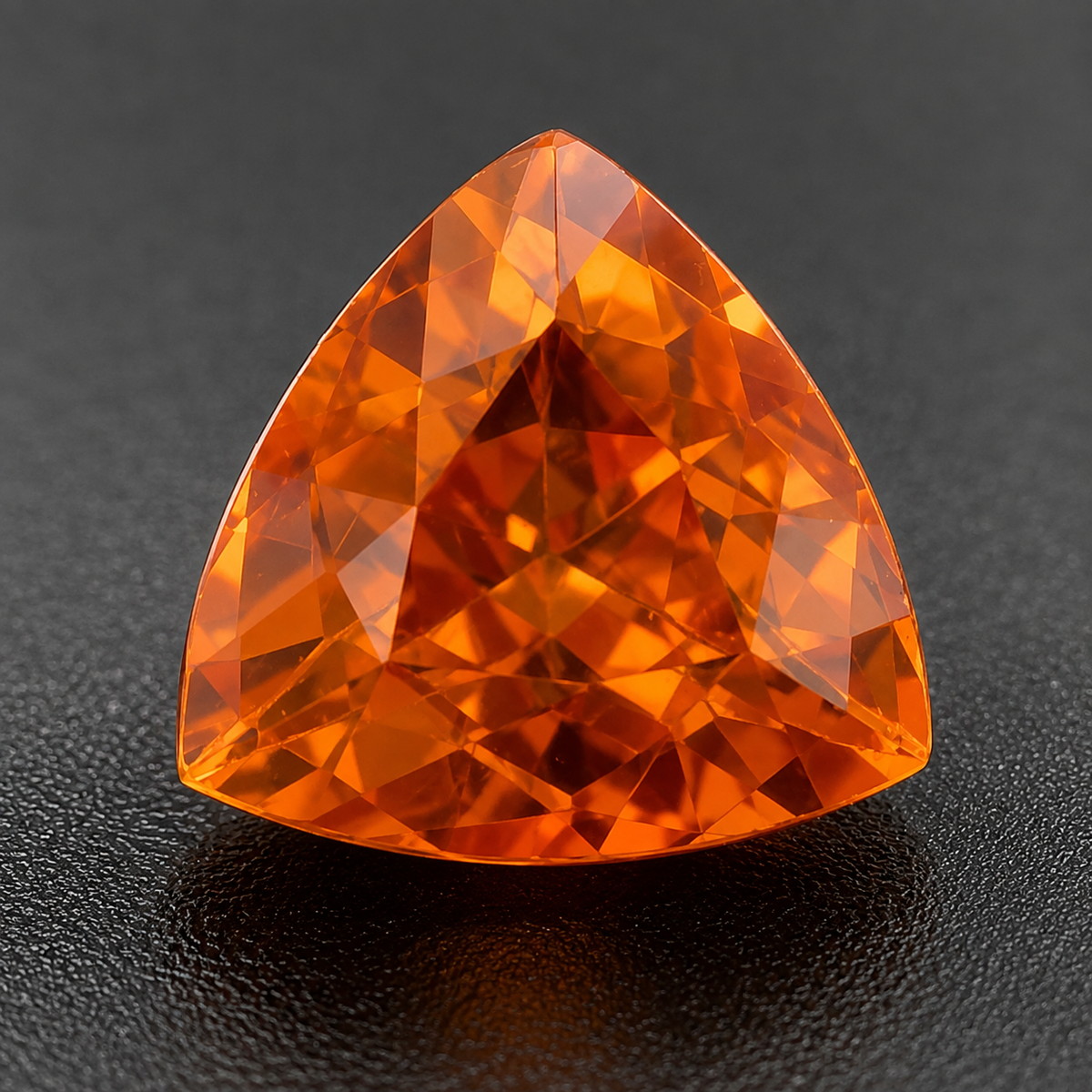 Spessartite Naturale Trillion 1.10ct – Granato Arancio per Alta Gioielleria