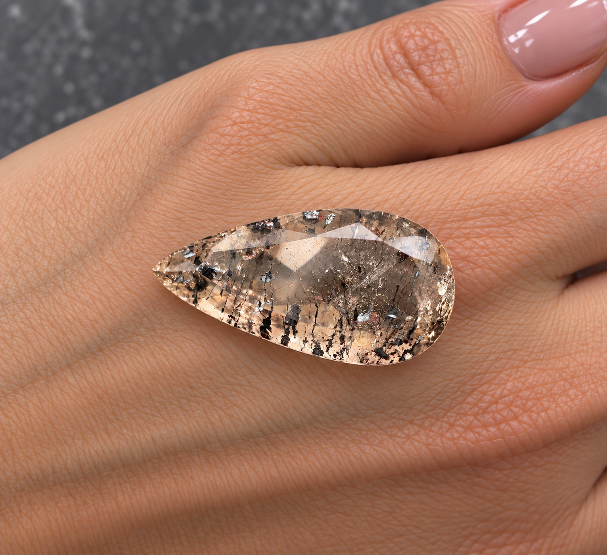 Quarzo Super Seven Naturale Goccia 5.20ct – Pietra Semipreziosa per Gioielleria